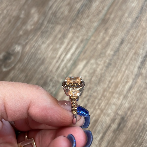 Vanna K for Bella Luce Beautiful Ring - Picture 3 of 9